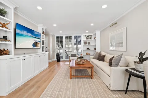 $1,495,000 | 2209 Vista Huerta, Newport Beach, CA 92660