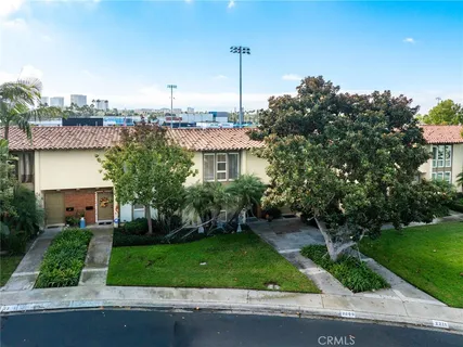 $1,495,000 | 2209 Vista Huerta, Newport Beach, CA 92660