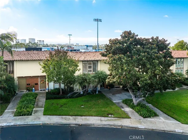 $1,495,000 | 2209 Vista Huerta, Newport Beach, CA 92660