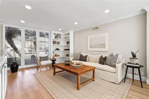 $1,495,000 | 2209 Vista Huerta, Newport Beach, CA 92660