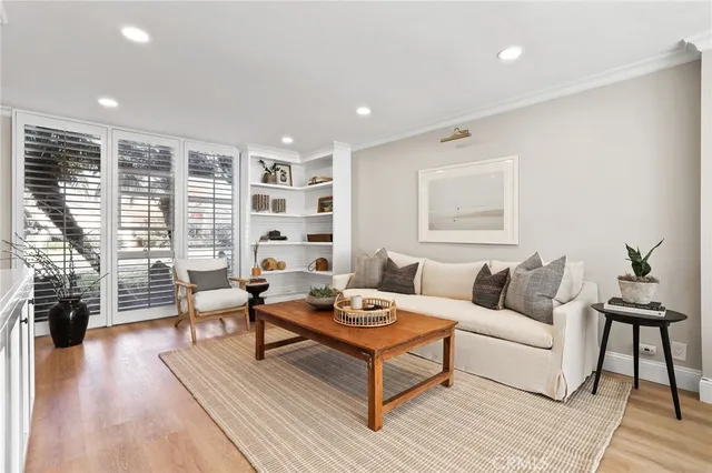 $1,495,000 | 2209 Vista Huerta, Newport Beach, CA 92660