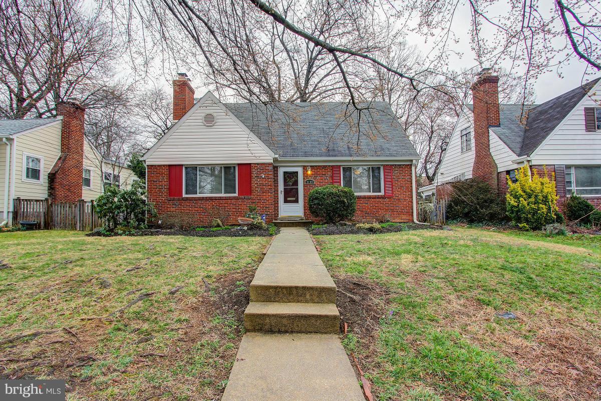 9109 Walden Road Silver Spring, MD 20901 - Photo 2 of 30 Exterior (Front)