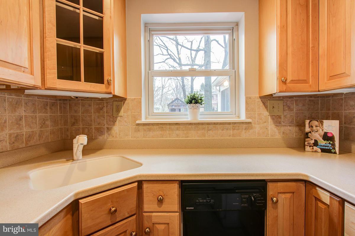 9109 Walden Road Silver Spring, MD 20901 - Photo 14 of 30 Kitchen