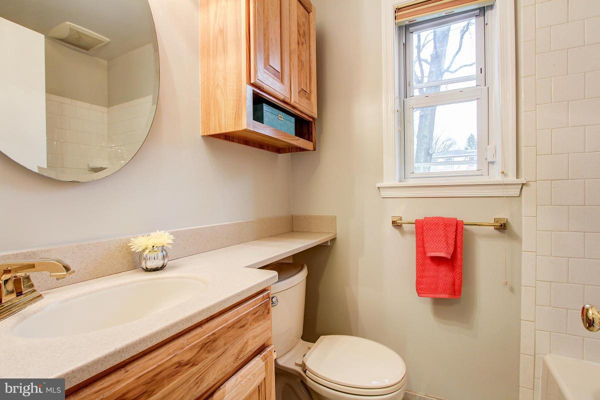 9109 Walden Road Silver Spring, MD 20901 - Photo 17 of 30 Main Level Full Bath