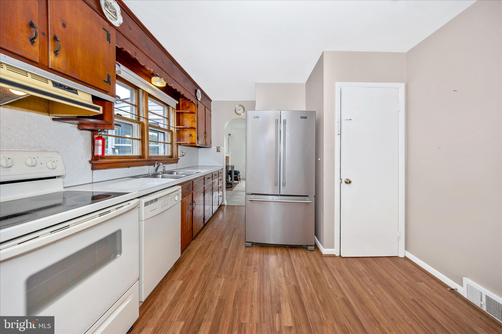 17534 Lincolnshire Road Hagerstown, MD 21740 - Photo 10 of 50 Kitchen