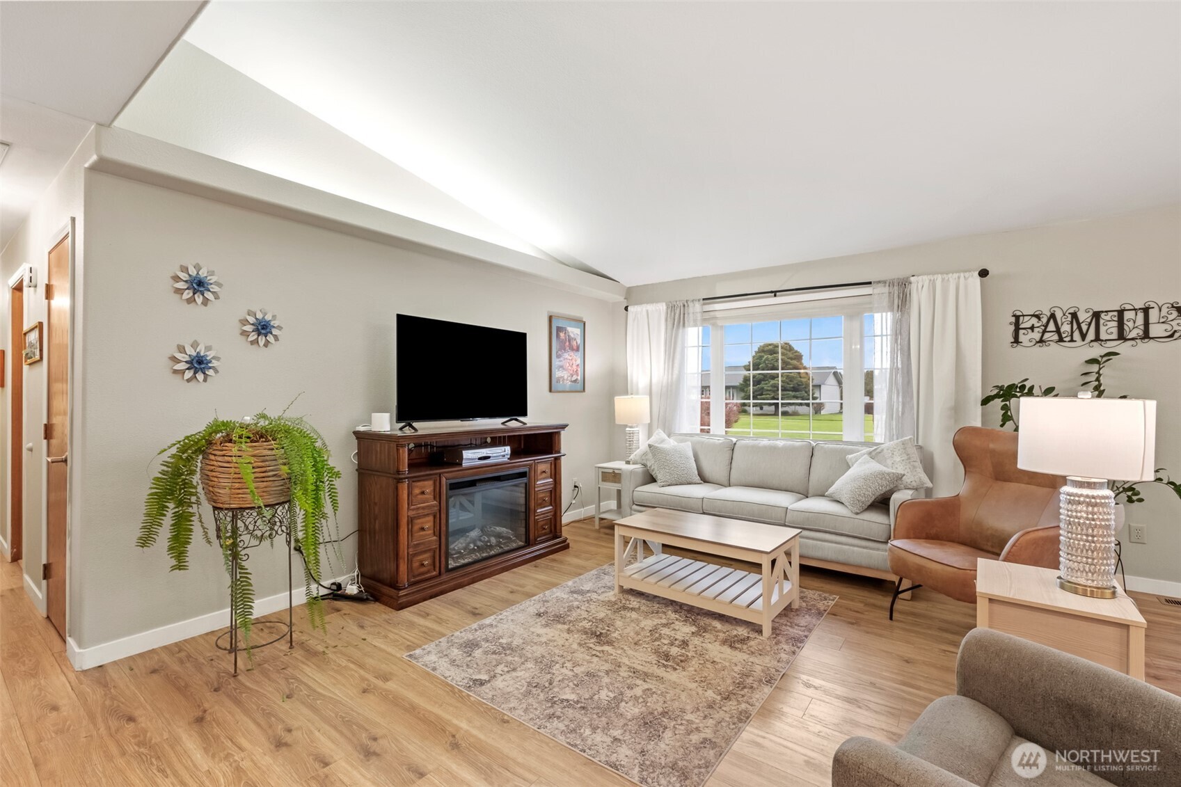 1000 13th Avenue Southwest, Unit 7 Quincy, WA 98848 - Photo 7 of 35