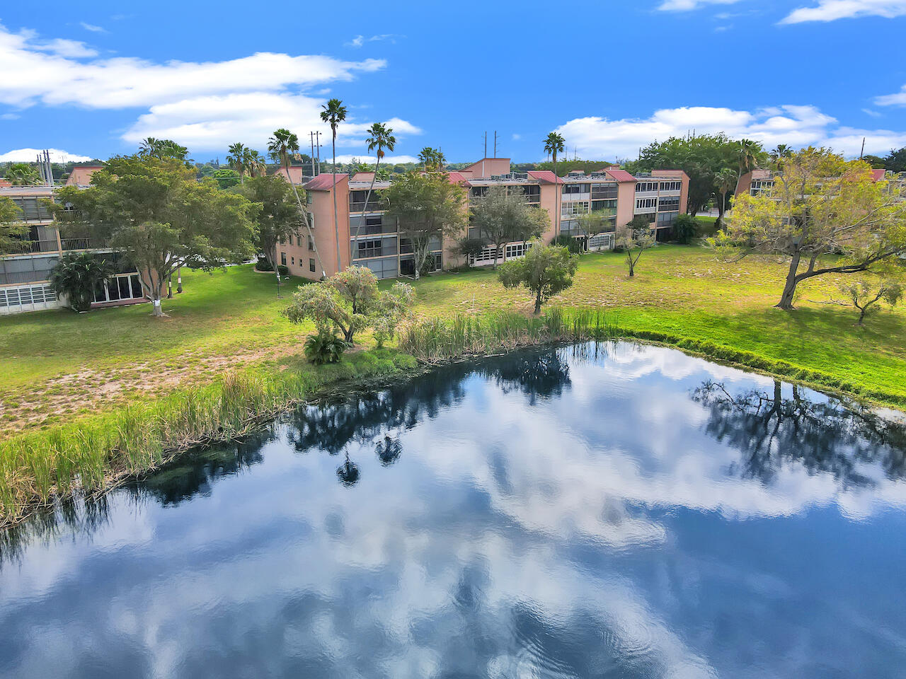 357 North Rock Island Road, Unit 105 Margate, FL 33063 - Photo 3 of 38 BocaRatonStudio 12