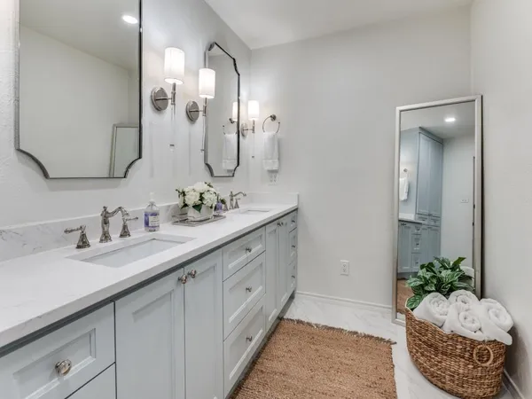 $924,900 | 3824 Waldorf Circle, Dallas, TX 75229