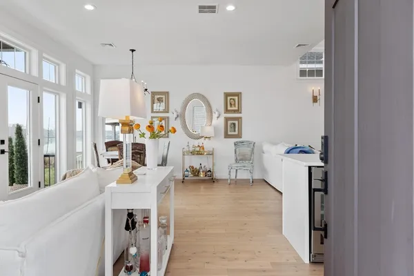 $10,000 | 16 Fosters Point, Beverly, MA 01915