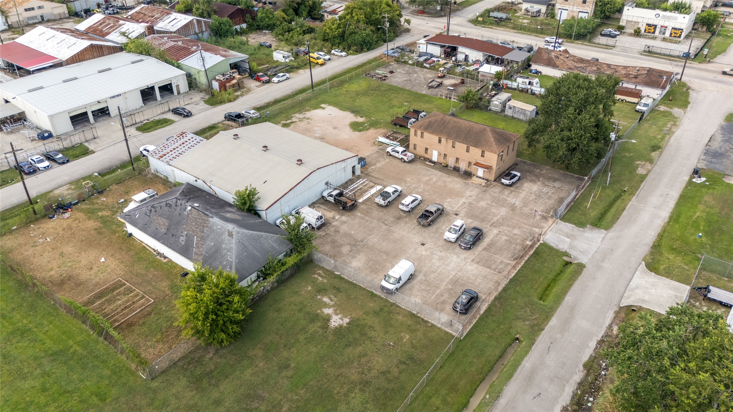 6920 Winton Street Houston, TX 77021 - Photo 6 of 14 an aerial view of a house with outdoor space