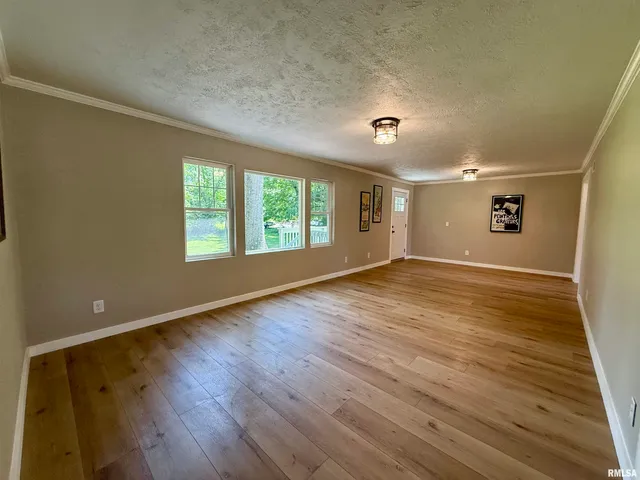 $229,000 | 507 West Grand Avenue, Carterville, IL 62918