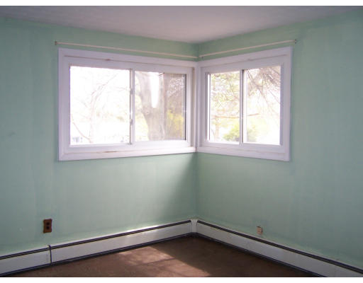 14 Wellesley Road Beverly, MA 01915 - Photo 9 of 11 Gallery Image 9