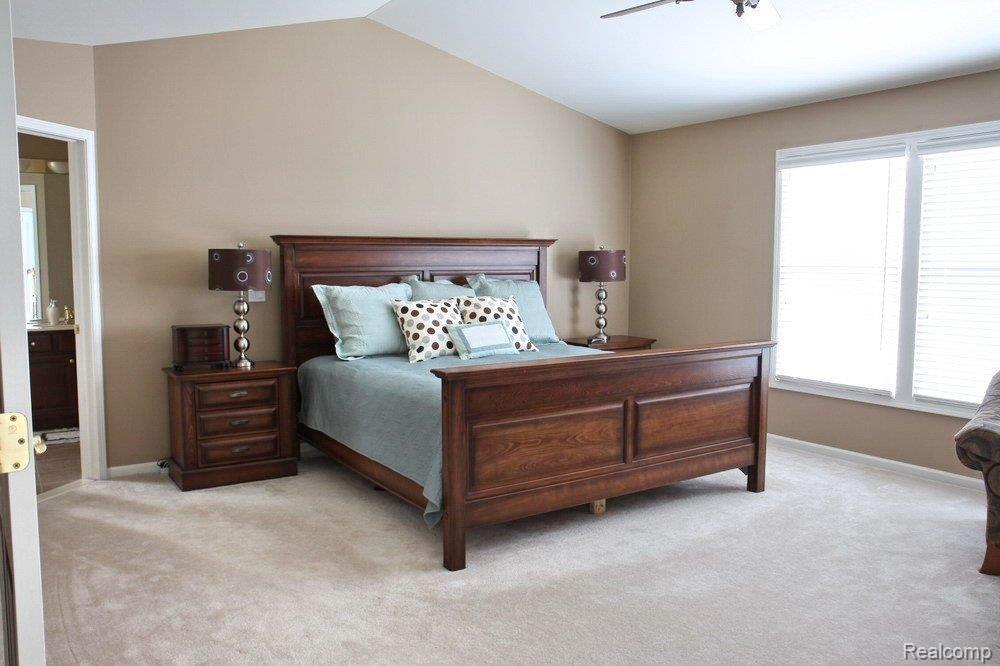 2326 Andover Boulevard Rochester, MI 48306 - Photo 10 of 16 Master Bedroom Suite