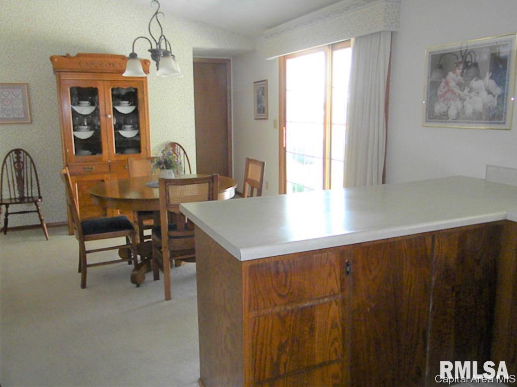 1751 Sandusky Road Jacksonville, IL 62650 - Photo 12 of 21