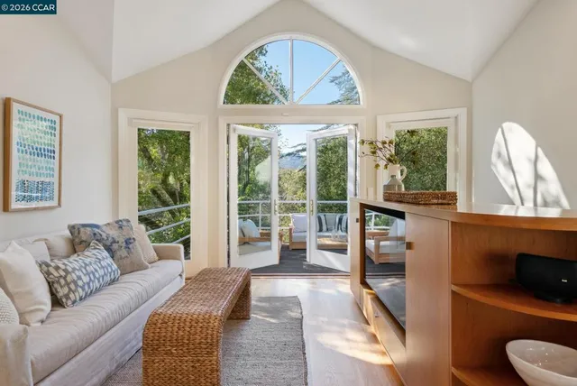 $2,495,000 | 11-11 El Caminito, Orinda, CA 94563