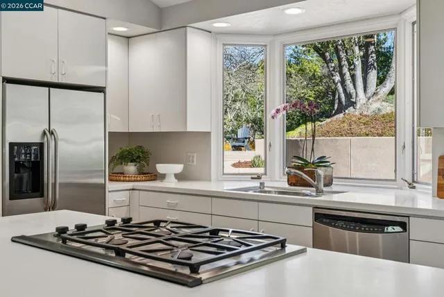 $2,495,000 | 11-11 El Caminito, Orinda, CA 94563