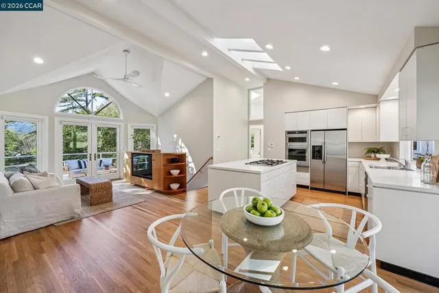 $2,495,000 | 11-11 El Caminito, Orinda, CA 94563