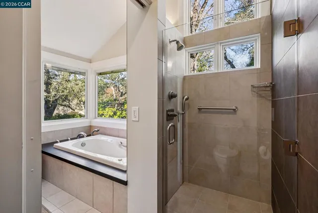 $2,495,000 | 11-11 El Caminito, Orinda, CA 94563
