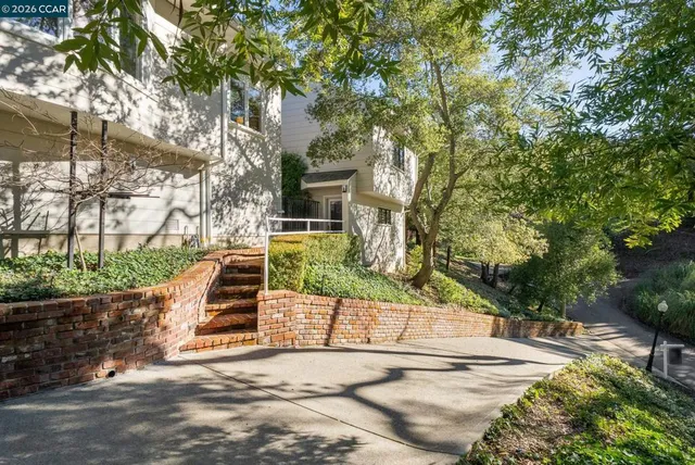 $2,495,000 | 11-11 El Caminito, Orinda, CA 94563