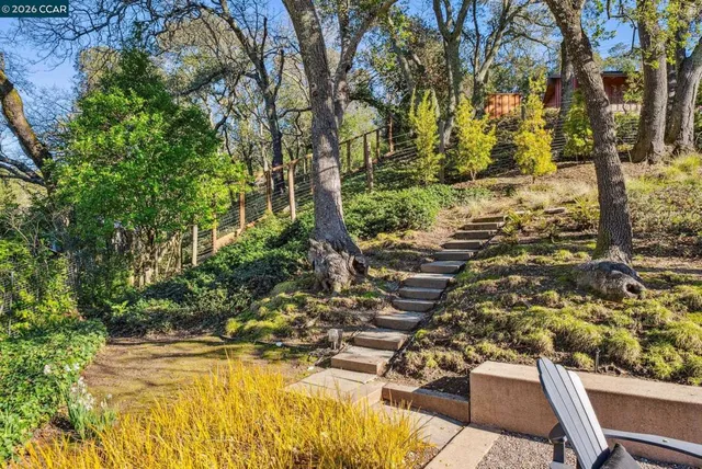 $2,495,000 | 11-11 El Caminito, Orinda, CA 94563