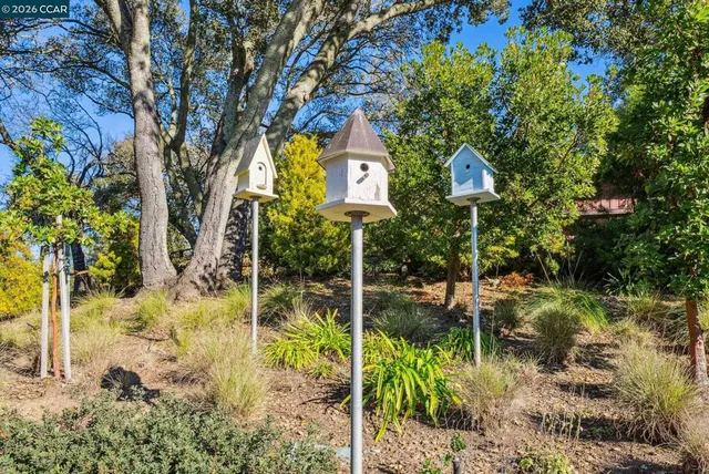 $2,495,000 | 11-11 El Caminito, Orinda, CA 94563