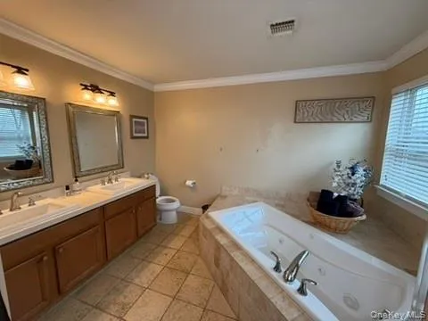 $810,000 | 14 Bridle Court, Goshen, NY 10924