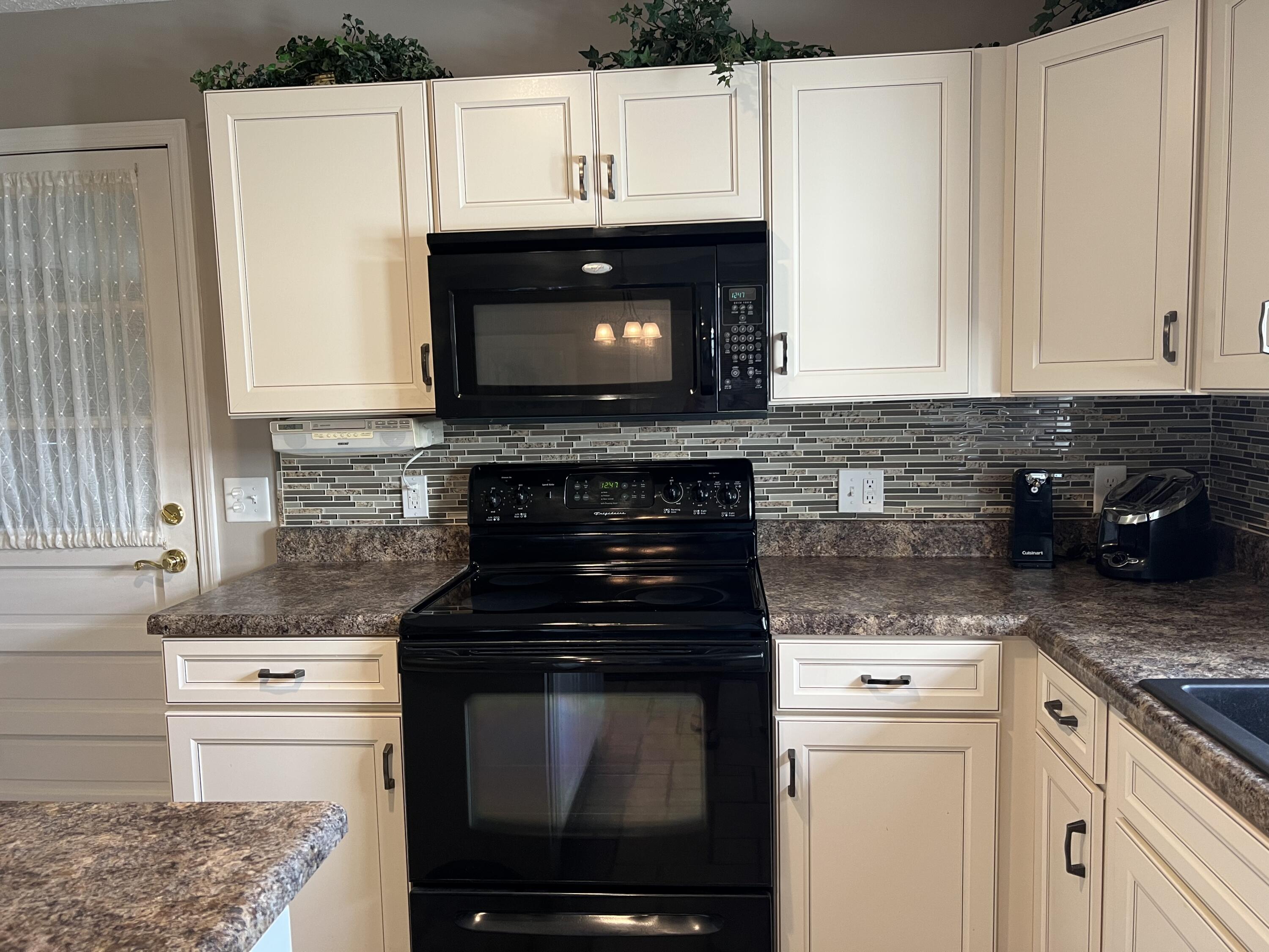 405 River Road Bluff City, TN 37618 - Photo 11 of 32 E96B65DE-98C3-4656-91E9-1E1A0EBD3C99