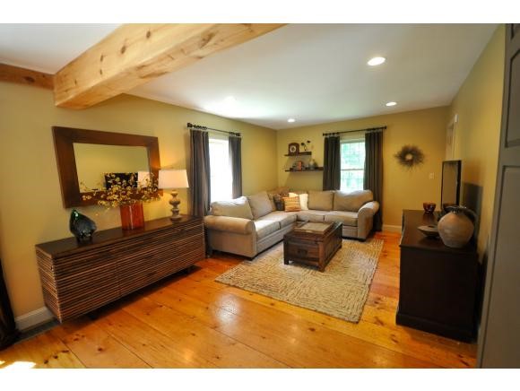 98 Carriage Road New Boston, NH 03070 - Photo 9 of 29 Gallery Image 9