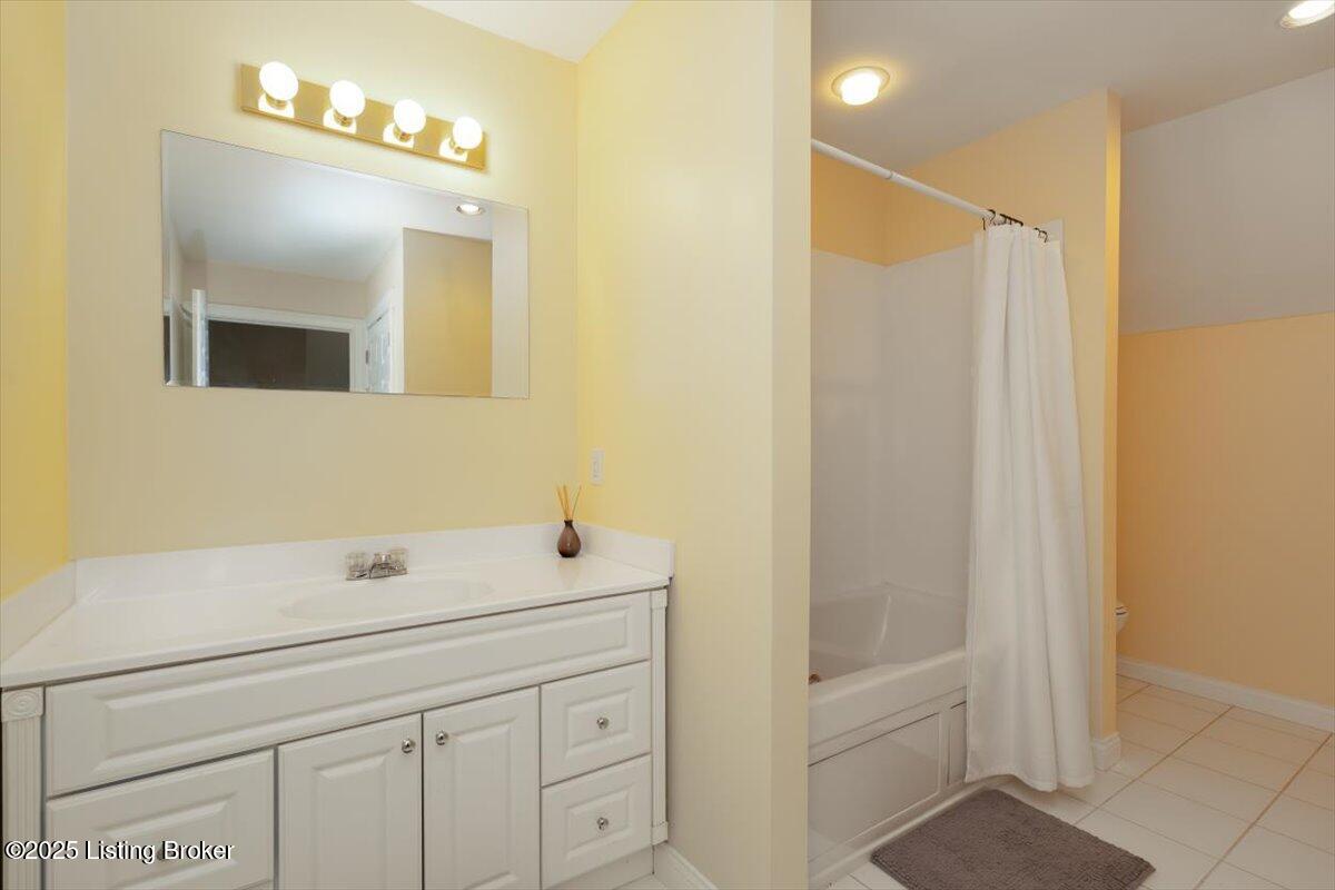 10801 Little Pond Road Goshen, KY 40026 - Photo 55 of 73 Third floor bedroom/bonus room with en suite bath