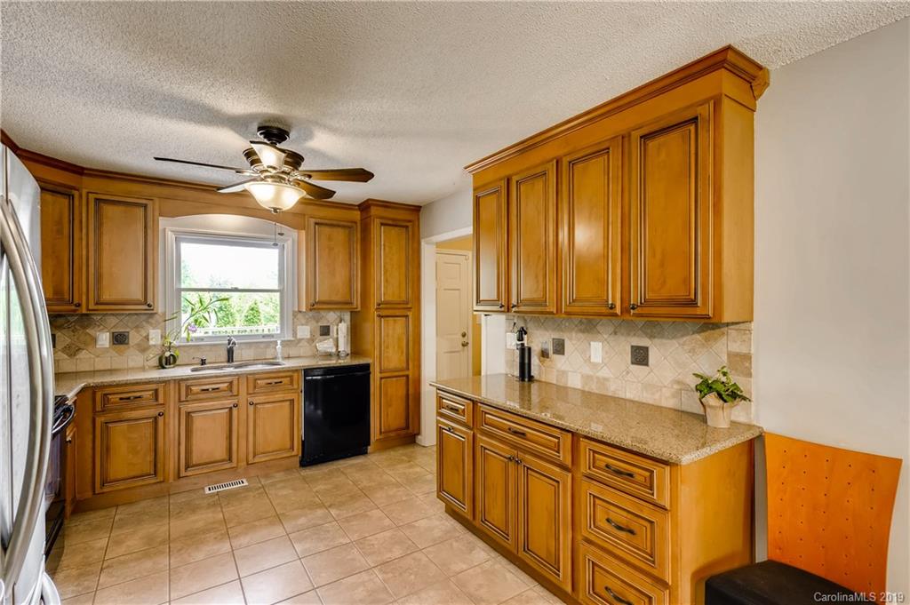 9100 Surrey Road Mint Hill, NC 28227 - Photo 11 of 38 Gallery Image 11