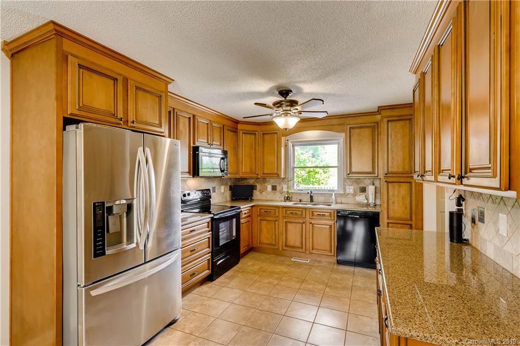 9100 Surrey Road Mint Hill, NC 28227 - Photo 10 of 38 Gallery Image 10