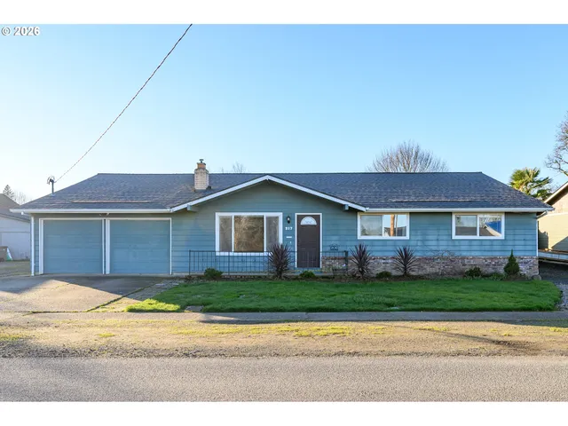 $549,000 | 217 South 3rd Street, Carlton, OR 97111