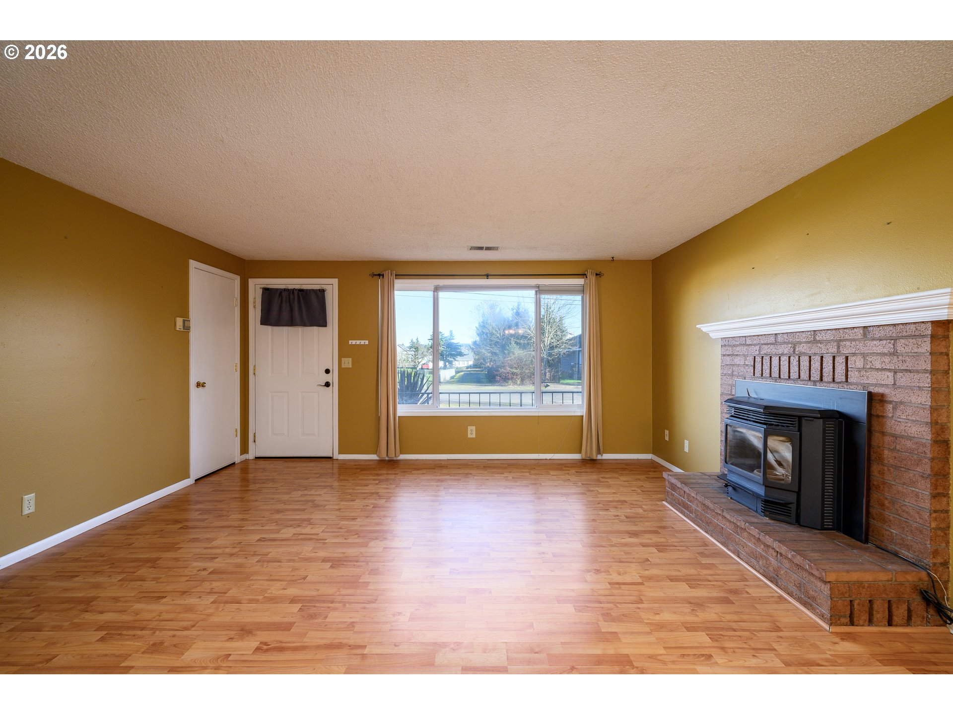 217 South 3rd Street Carlton, OR 97111 - Photo 8 of 47