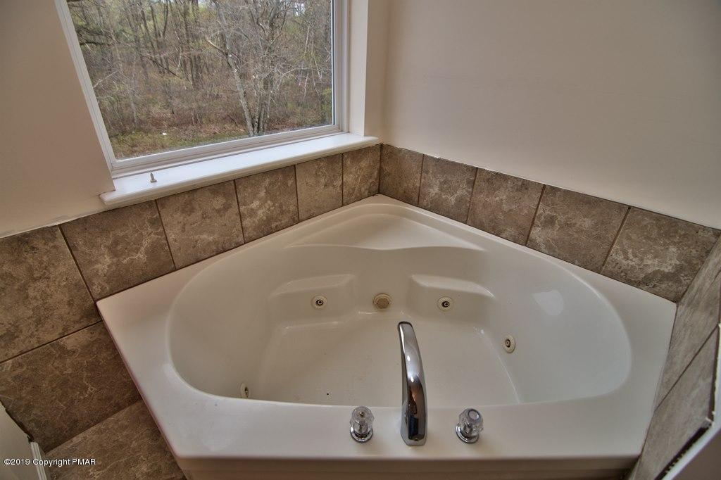 1354 Clover Road North Long Pond, PA 18334 - Photo 41 of 55 Master Bath