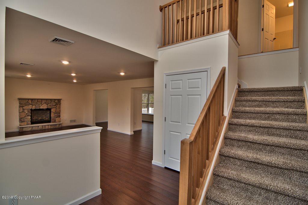 1354 Clover Road North Long Pond, PA 18334 - Photo 7 of 55 Foyer