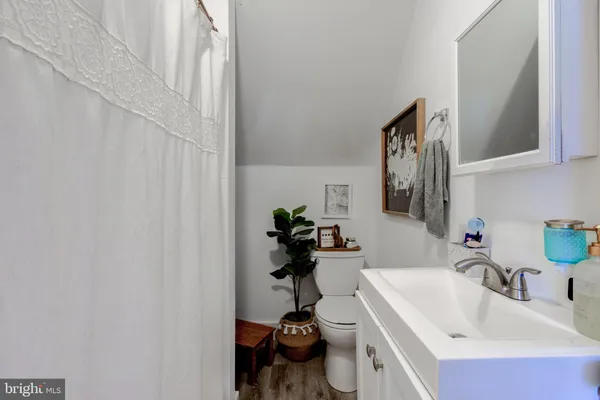 $1,300 | 4001 Cresson Street, Unit 3, Philadelphia, PA 19127