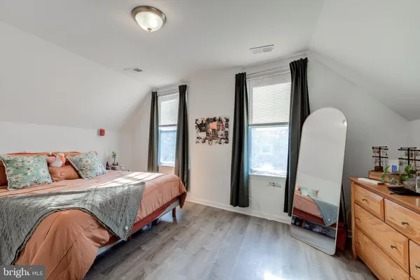 $1,300 | 4001 Cresson Street, Unit 3, Philadelphia, PA 19127