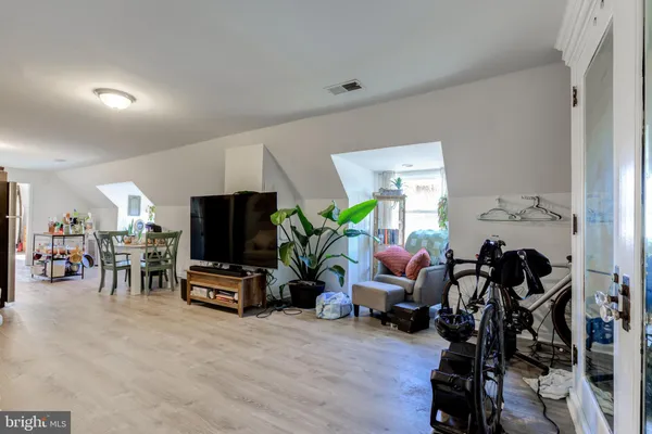 $1,300 | 4001 Cresson Street, Unit 3, Philadelphia, PA 19127