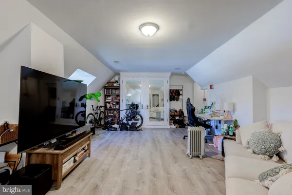 $1,300 | 4001 Cresson Street, Unit 3, Philadelphia, PA 19127