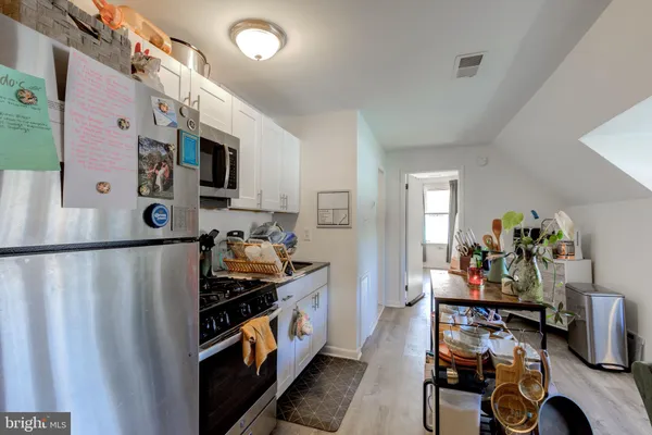 $1,300 | 4001 Cresson Street, Unit 3, Philadelphia, PA 19127