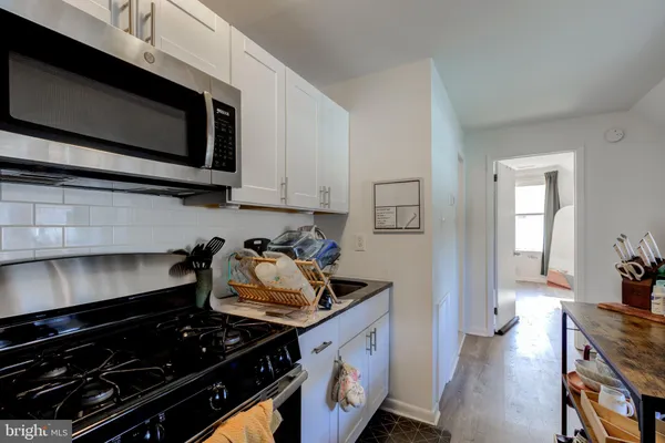 $1,300 | 4001 Cresson Street, Unit 3, Philadelphia, PA 19127
