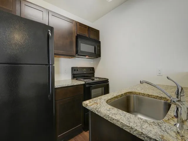 $795 | 2512 Durwood Street, Unit 205, Austin, TX 78704