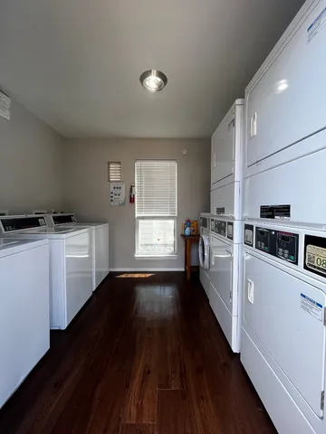 $795 | 2512 Durwood Street, Unit 205, Austin, TX 78704