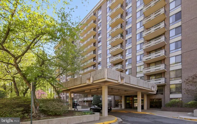 $2,850 | 1808 Old Meadow Road, Unit 112, McLean, VA 22102
