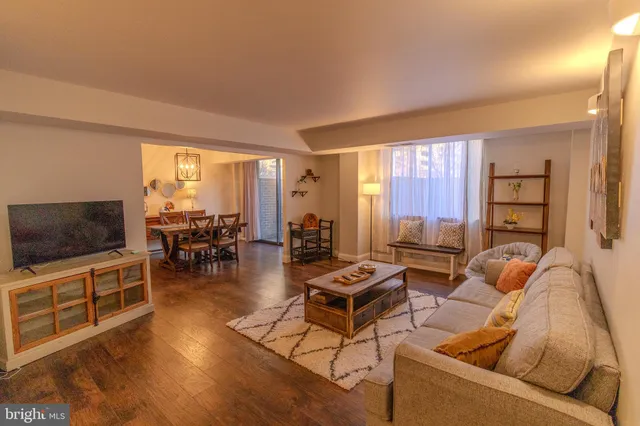 $2,850 | 1808 Old Meadow Road, Unit 112, McLean, VA 22102