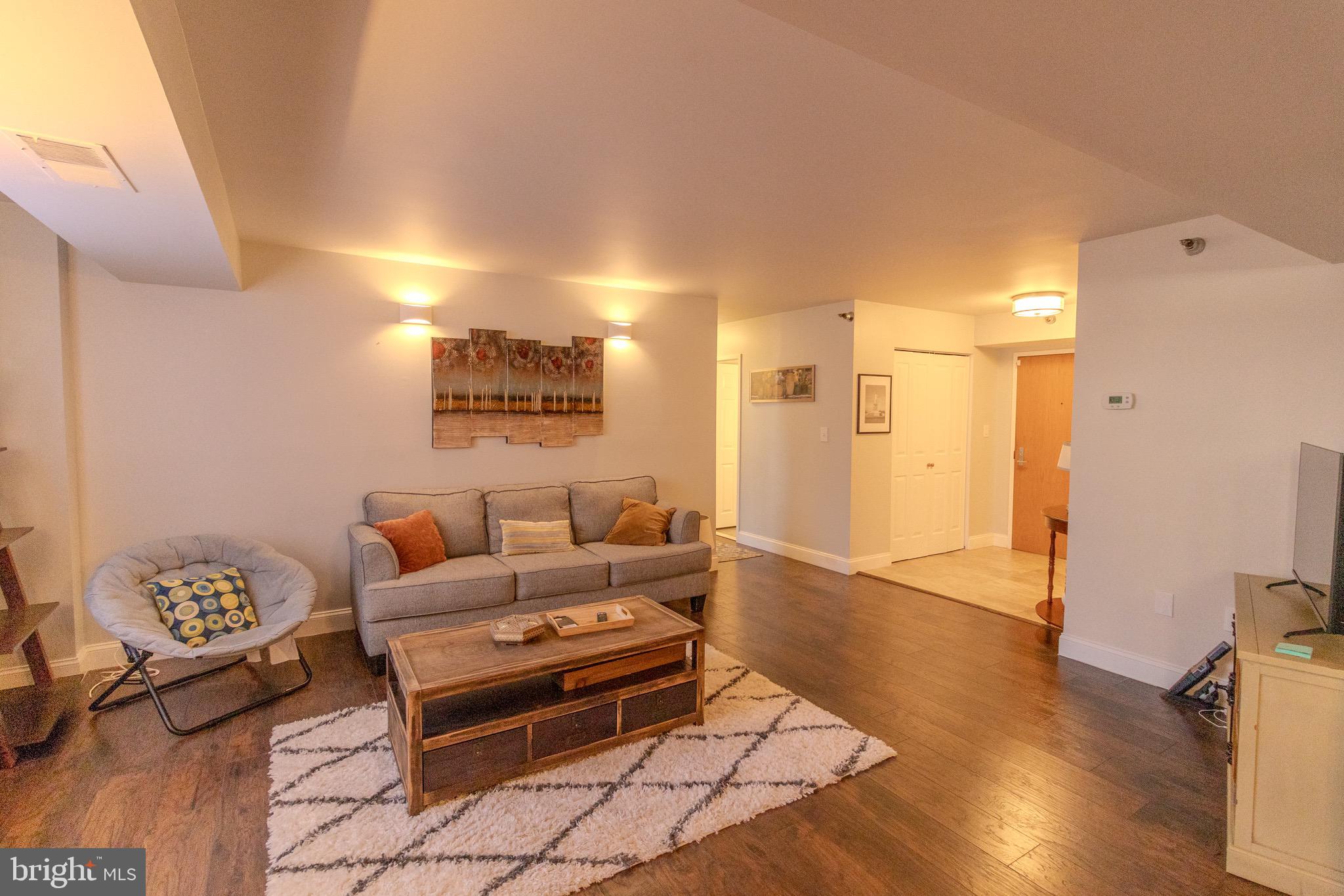 1808 Old Meadow Road, Unit 112 McLean, VA 22102 - Photo 4 of 20