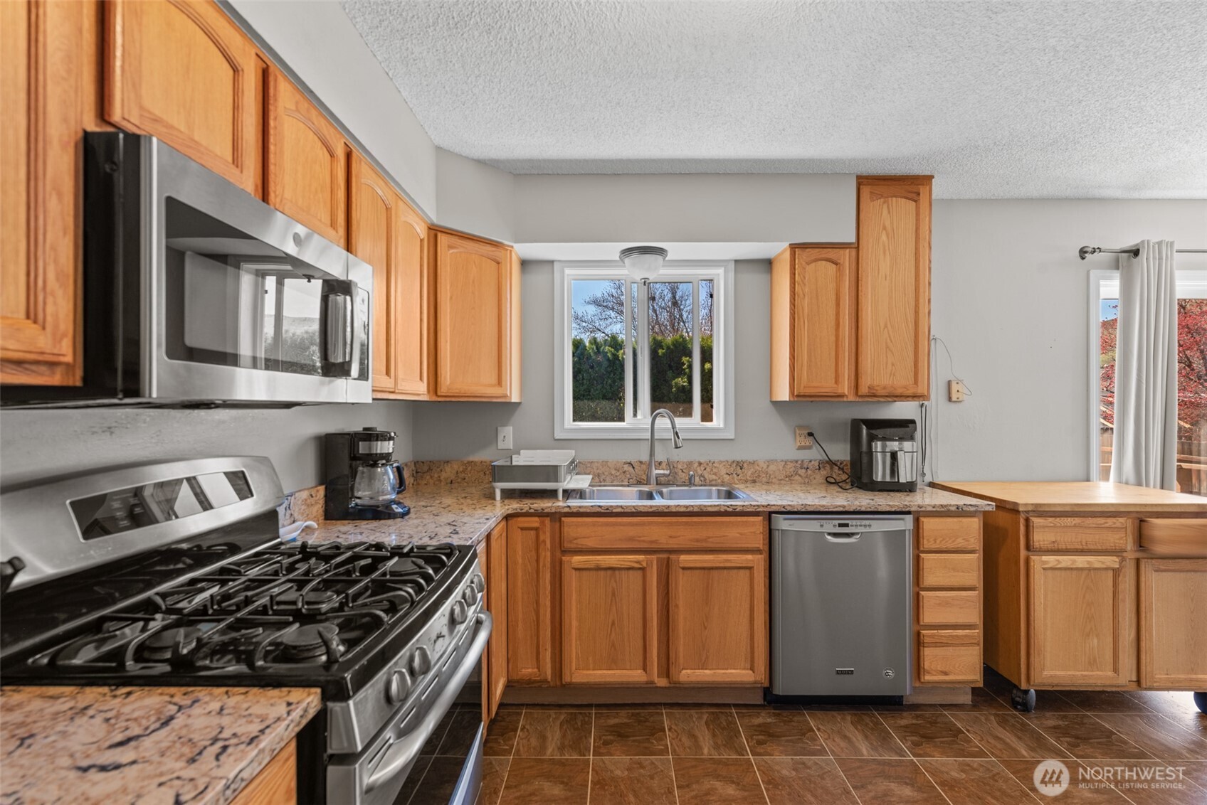 1517 Fourth Street Wenatchee, WA 98801 - Photo 12 of 26