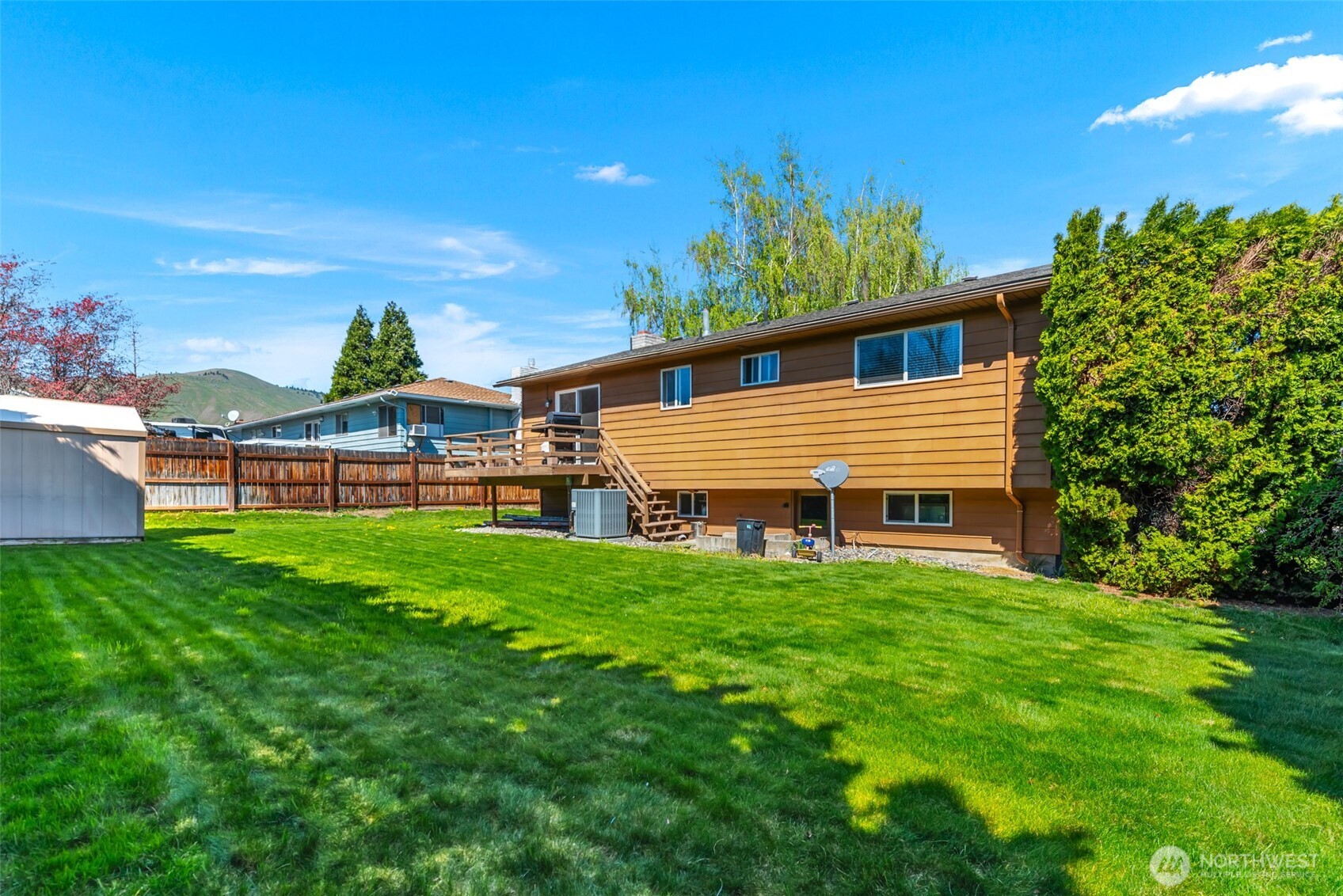 1517 Fourth Street Wenatchee, WA 98801 - Photo 24 of 27