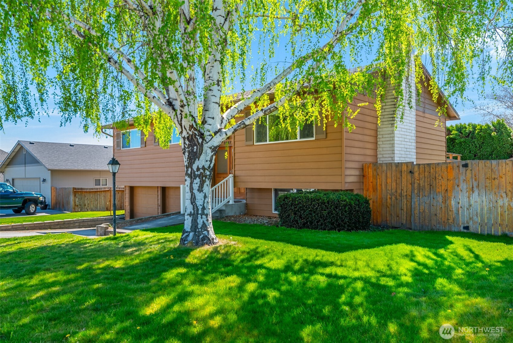 1517 Fourth Street Wenatchee, WA 98801 - Photo 4 of 26