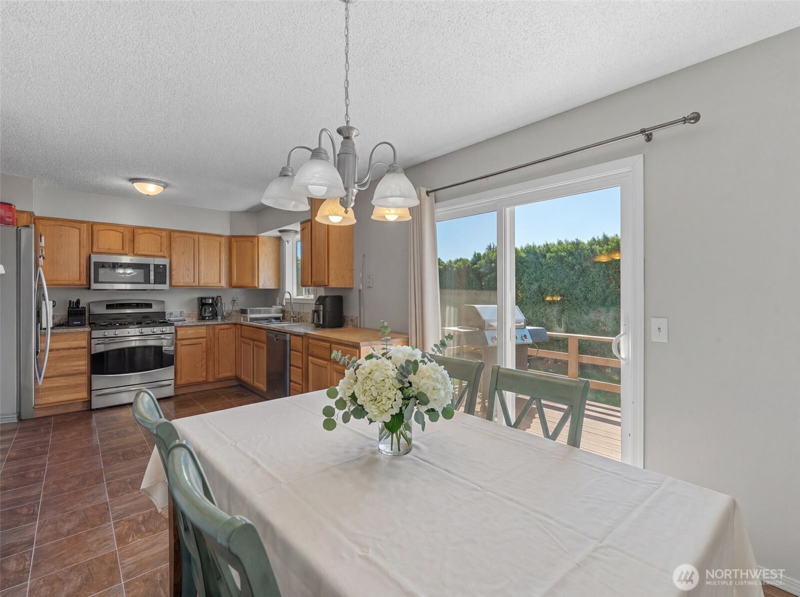 1517 Fourth Street Wenatchee, WA 98801 - Photo 10 of 26